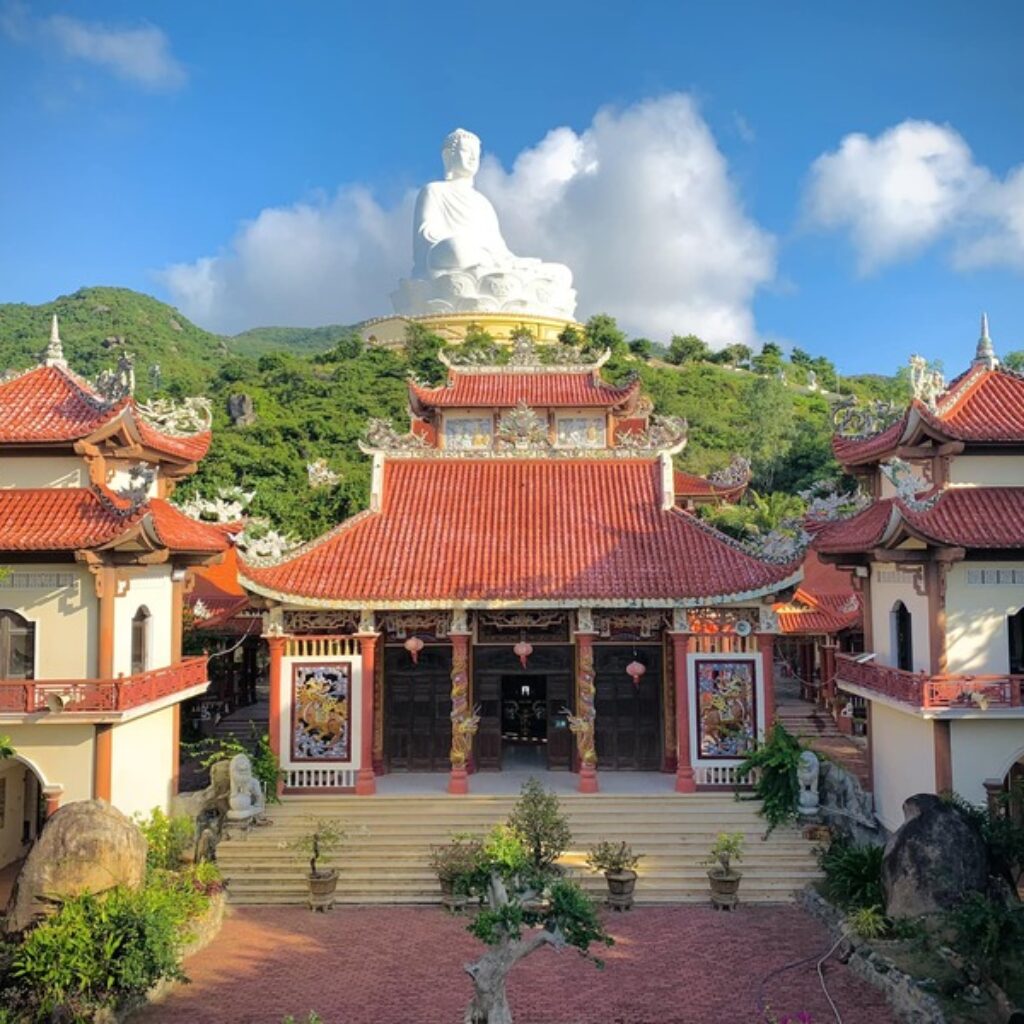 chua-linh-phong-3 Chùa Linh Phong – điểm hành hương linh thiêng của người dân địa phương