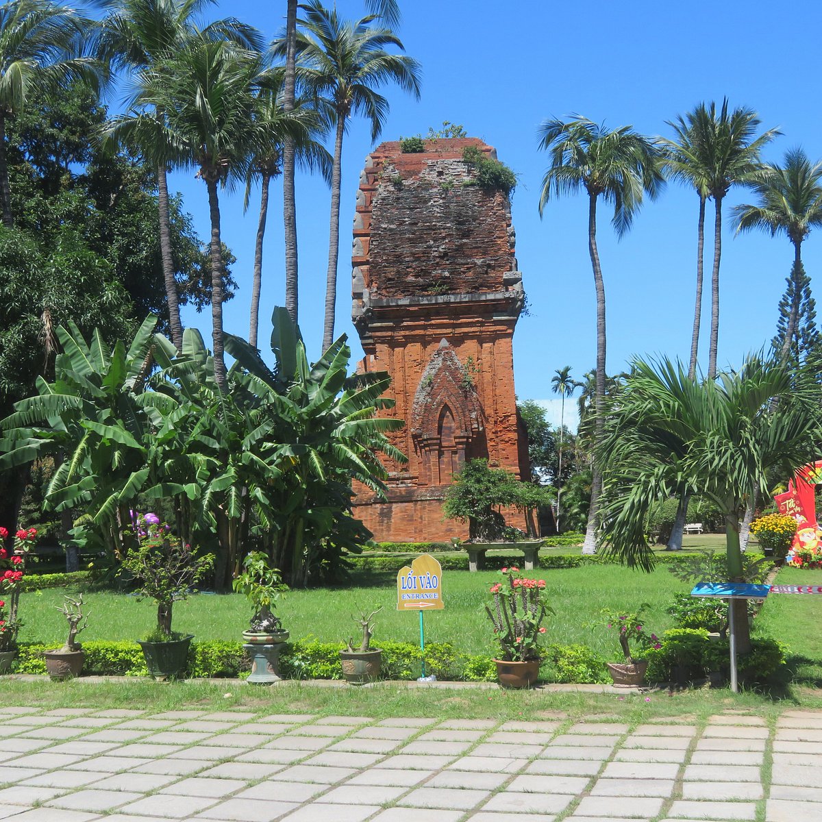 Biểu tượng kiến trúc Chăm tại thành phố Quy Nhơn