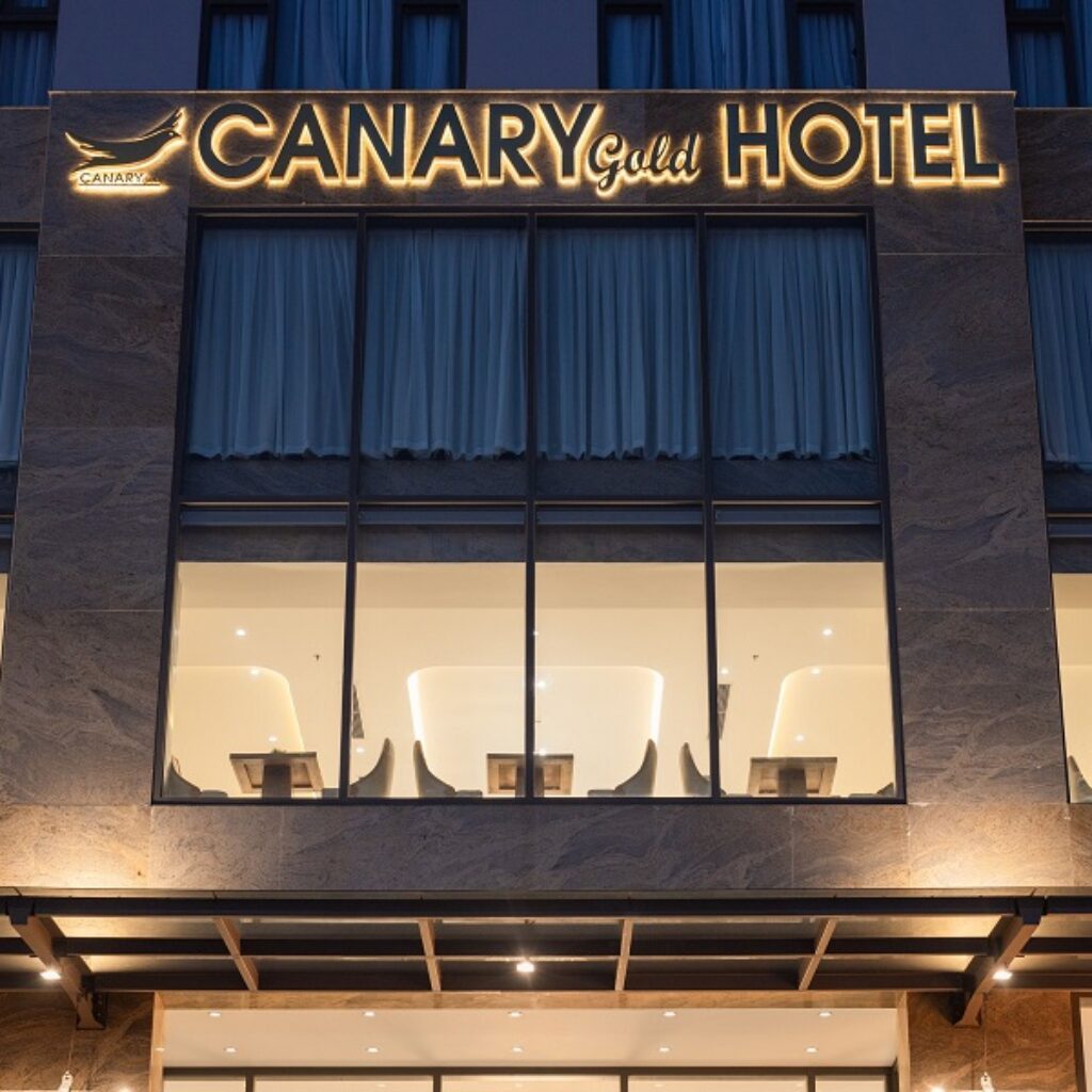 Canary Gold Hotel mang đến tầm nhìn toàn cảnh biển