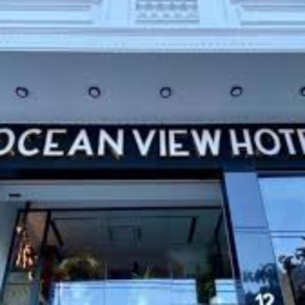Oceanview Quy Nhon Hotel Oceanview Quy Nhơn Hotel nổi bật với tầm nhìn biển và dịch vụ chuyên nghiệp